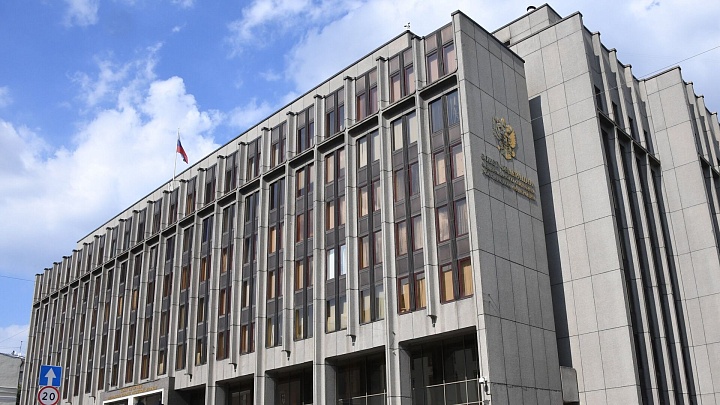 Совфед одобрил поправки о контроле за международными автоперевозками