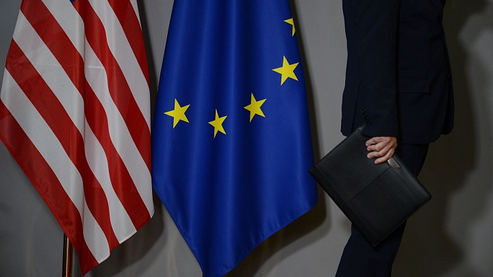 Эксперт оценил экономические потери США и ЕС из-за пошлин