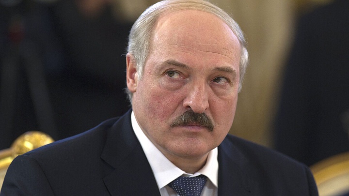 Лукашенко продлил срок передачи компаний под внешнее управление